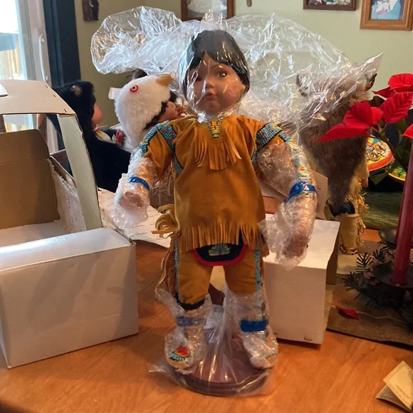 Danbury Mint Little Chief Standing Bear - Picture 4 of 9